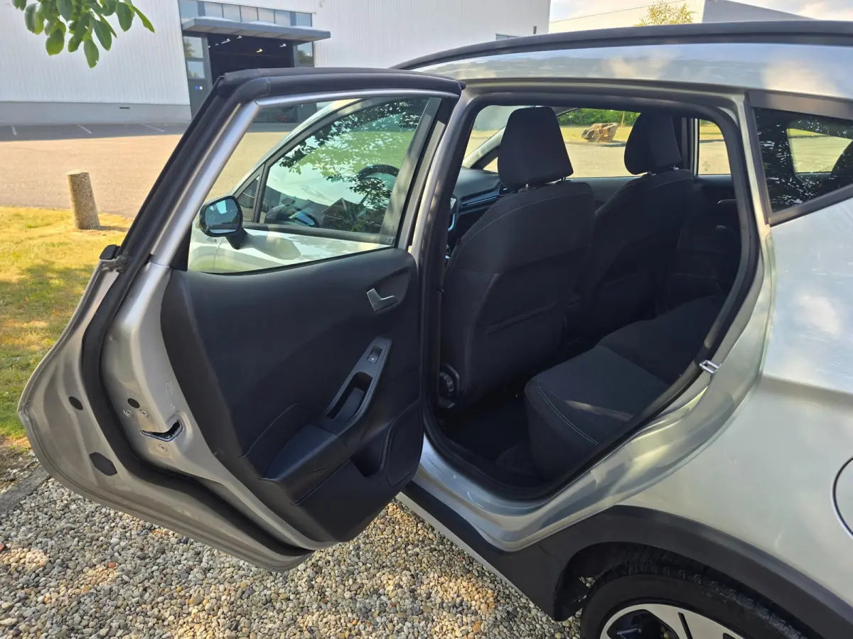 1.0 EcoBoost Hybrid Titanium Vignale Automaat, winterpakket, Airco, cruise control, Apple car play