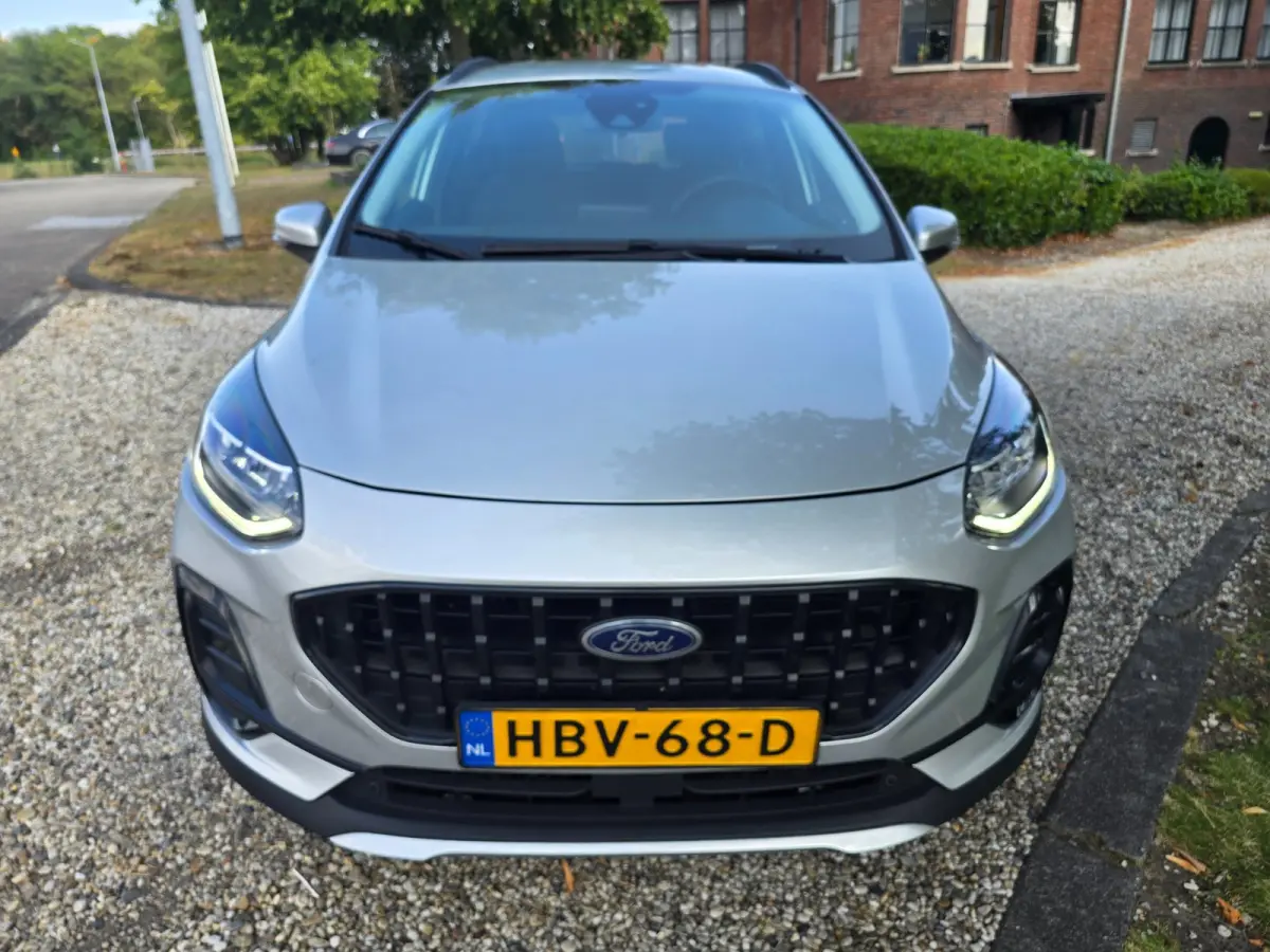 1.0 EcoBoost Hybrid Titanium Vignale Automaat, winterpakket, Airco, cruise control, Apple car play