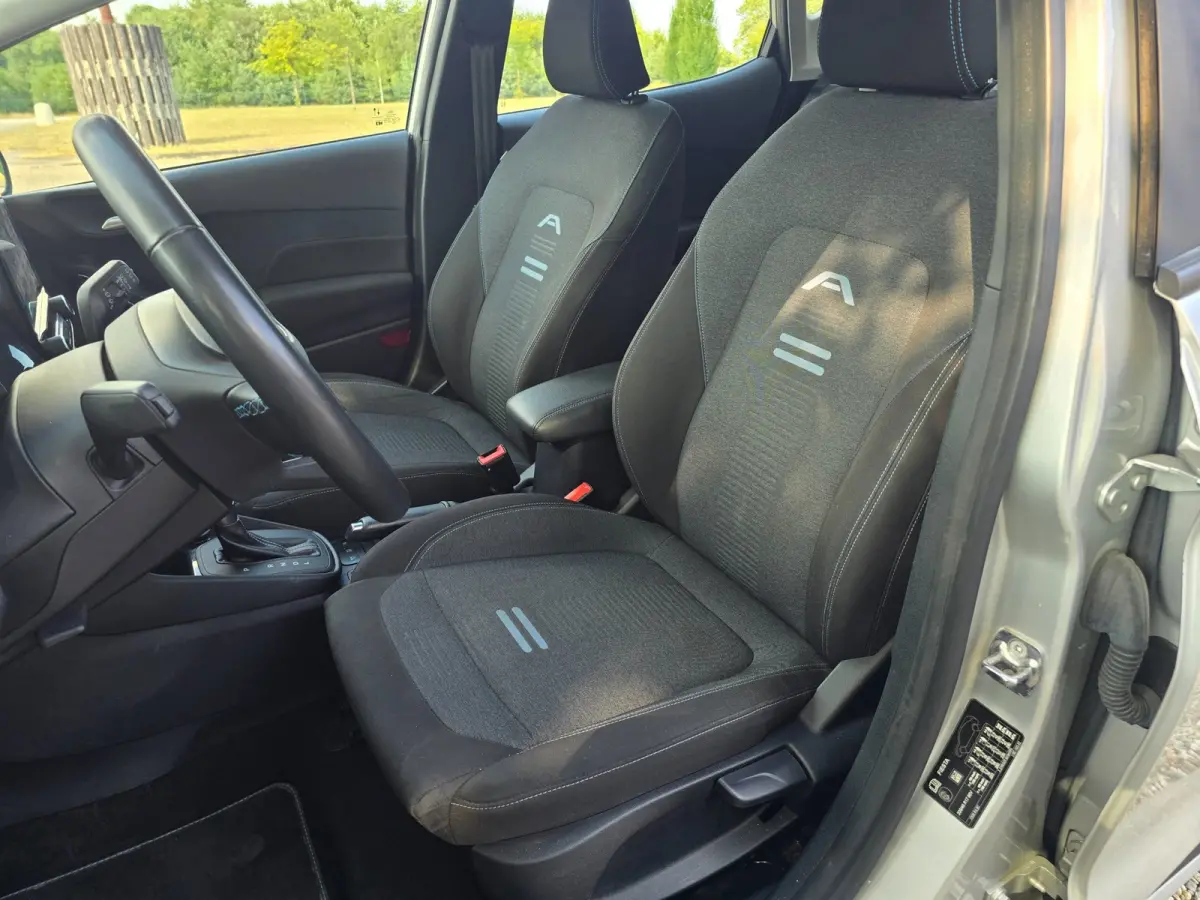 1.0 EcoBoost Hybrid Titanium Vignale Automaat, winterpakket, Airco, cruise control, Apple car play