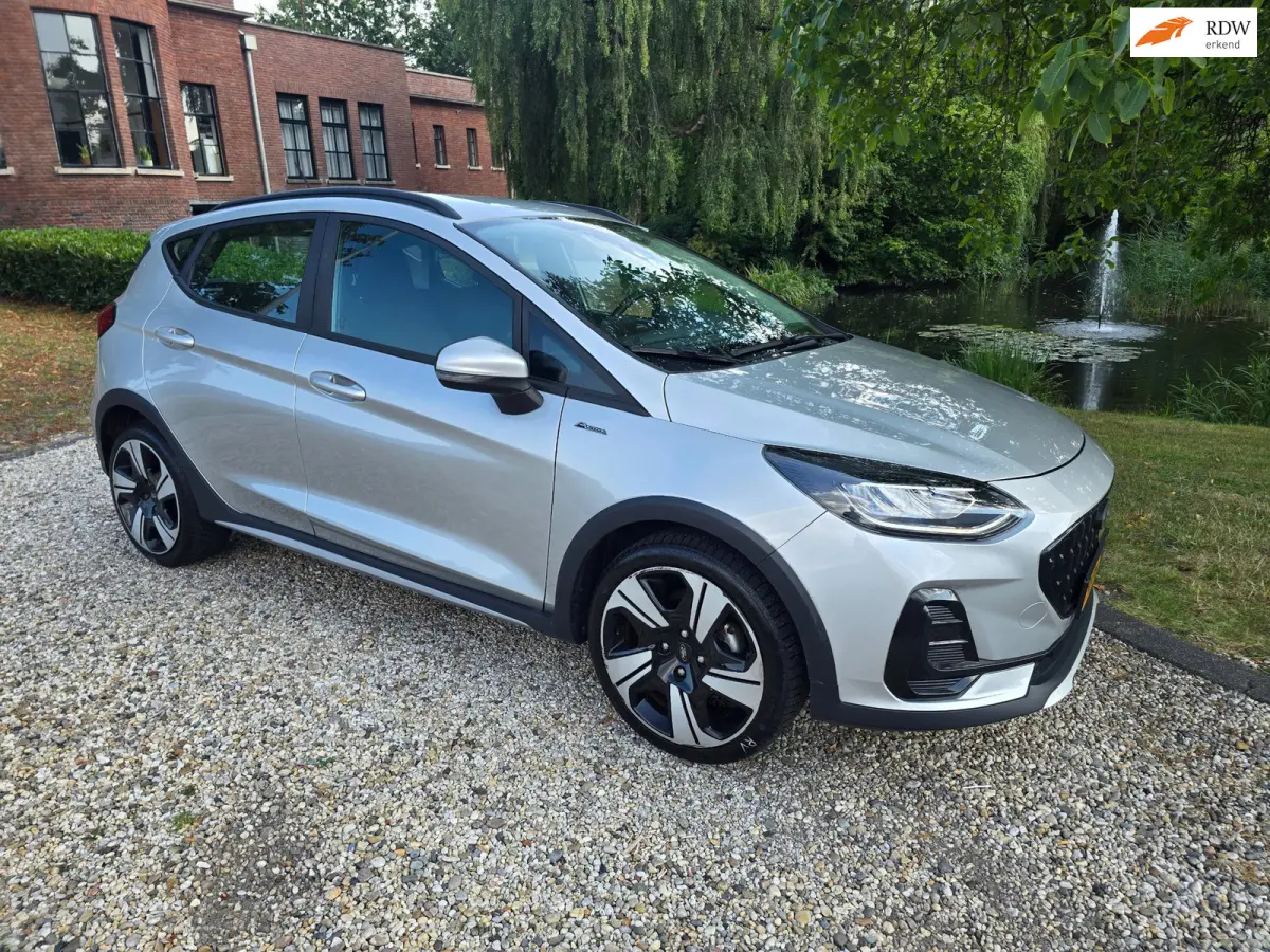 1.0 EcoBoost Hybrid Titanium Vignale Automaat, winterpakket, Airco, cruise control, Apple car play