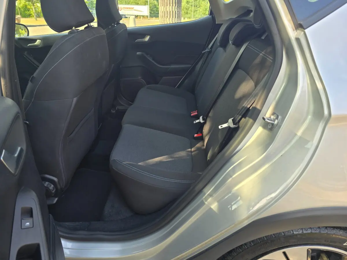 1.0 EcoBoost Hybrid Titanium Vignale Automaat, winterpakket, Airco, cruise control, Apple car play