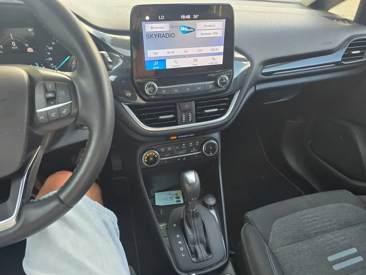 1.0 EcoBoost Hybrid Titanium Vignale Automaat, winterpakket, Airco, cruise control, Apple car play