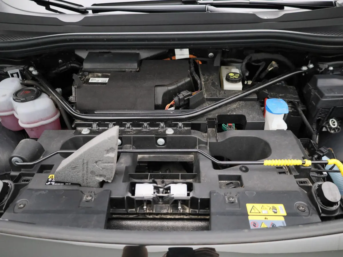 Pro 77 kWh 174 PK| SoH 96,88% | Dealeronderhouden | Navigatie | Stoelverwarming | Stuurwielverwarming | Voorruit Draadloos Verwarmbaar | Parkeersensoren