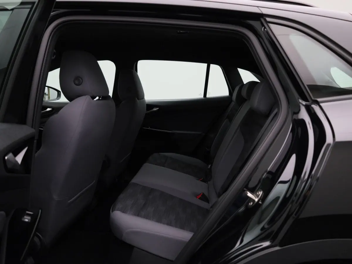 Pro 77 kWh 174 PK| SoH 96,88% | Dealeronderhouden | Navigatie | Stoelverwarming | Stuurwielverwarming | Voorruit Draadloos Verwarmbaar | Parkeersensoren