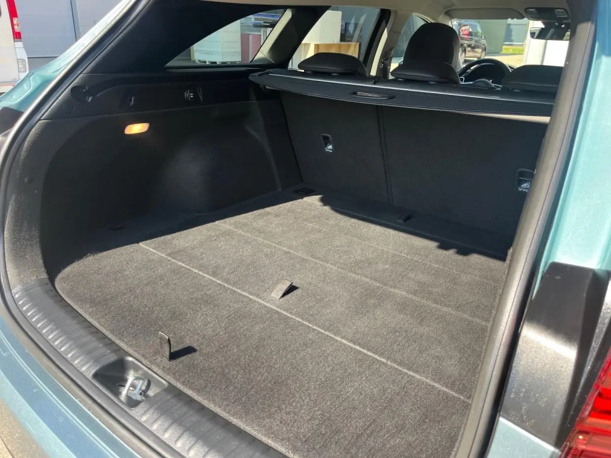 1.0 T-GDi DynamicPlusLine | Apple Carplay / Android Auto | Navigatiesysteem | Stoel + Stuurverwarming | Licht + Regensensor | Parkeersensoren Voor + Achter | Camera Achter | Elektrisch Bedie