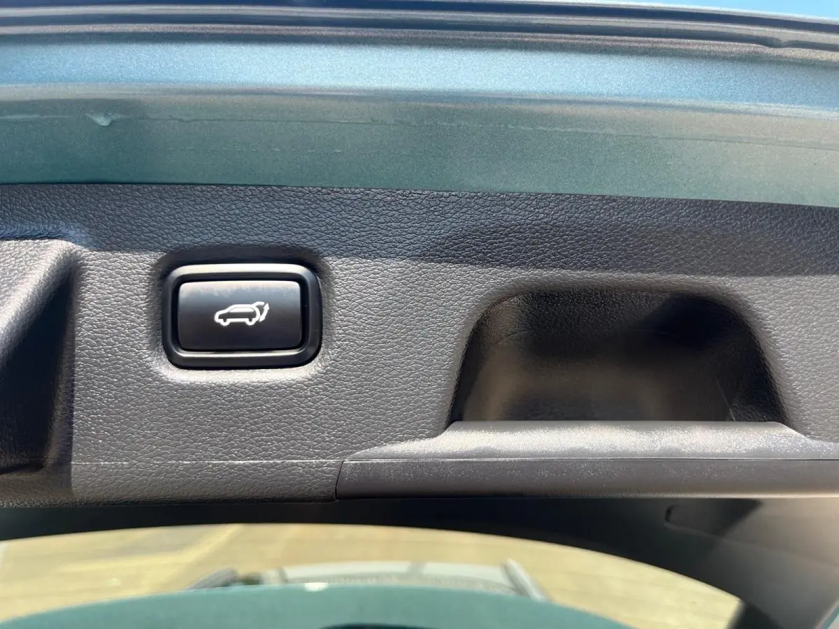 1.0 T-GDi DynamicPlusLine | Apple Carplay / Android Auto | Navigatiesysteem | Stoel + Stuurverwarming | Licht + Regensensor | Parkeersensoren Voor + Achter | Camera Achter | Elektrisch Bedie