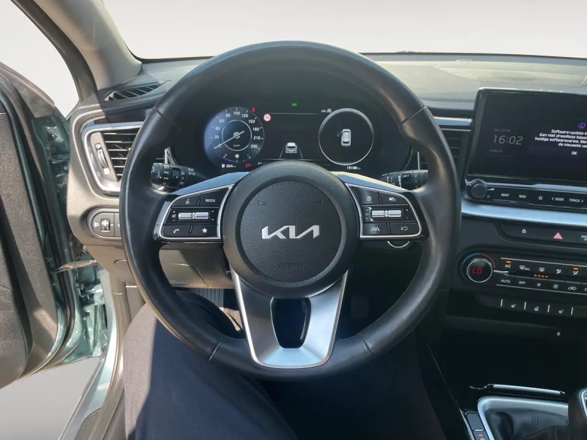 1.0 T-GDi DynamicPlusLine | Apple Carplay / Android Auto | Navigatiesysteem | Stoel + Stuurverwarming | Licht + Regensensor | Parkeersensoren Voor + Achter | Camera Achter | Elektrisch Bedie