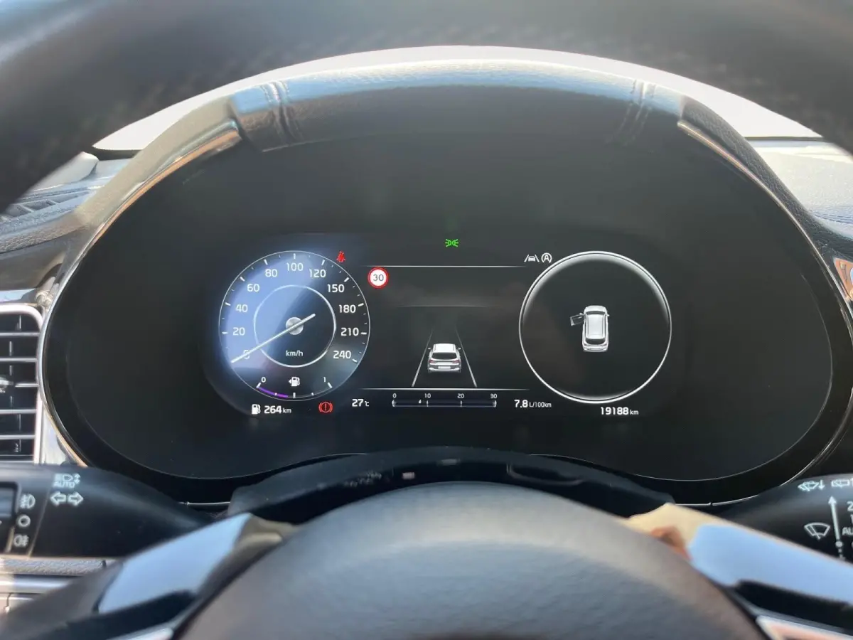 1.0 T-GDi DynamicPlusLine | Apple Carplay / Android Auto | Navigatiesysteem | Stoel + Stuurverwarming | Licht + Regensensor | Parkeersensoren Voor + Achter | Camera Achter | Elektrisch Bedie