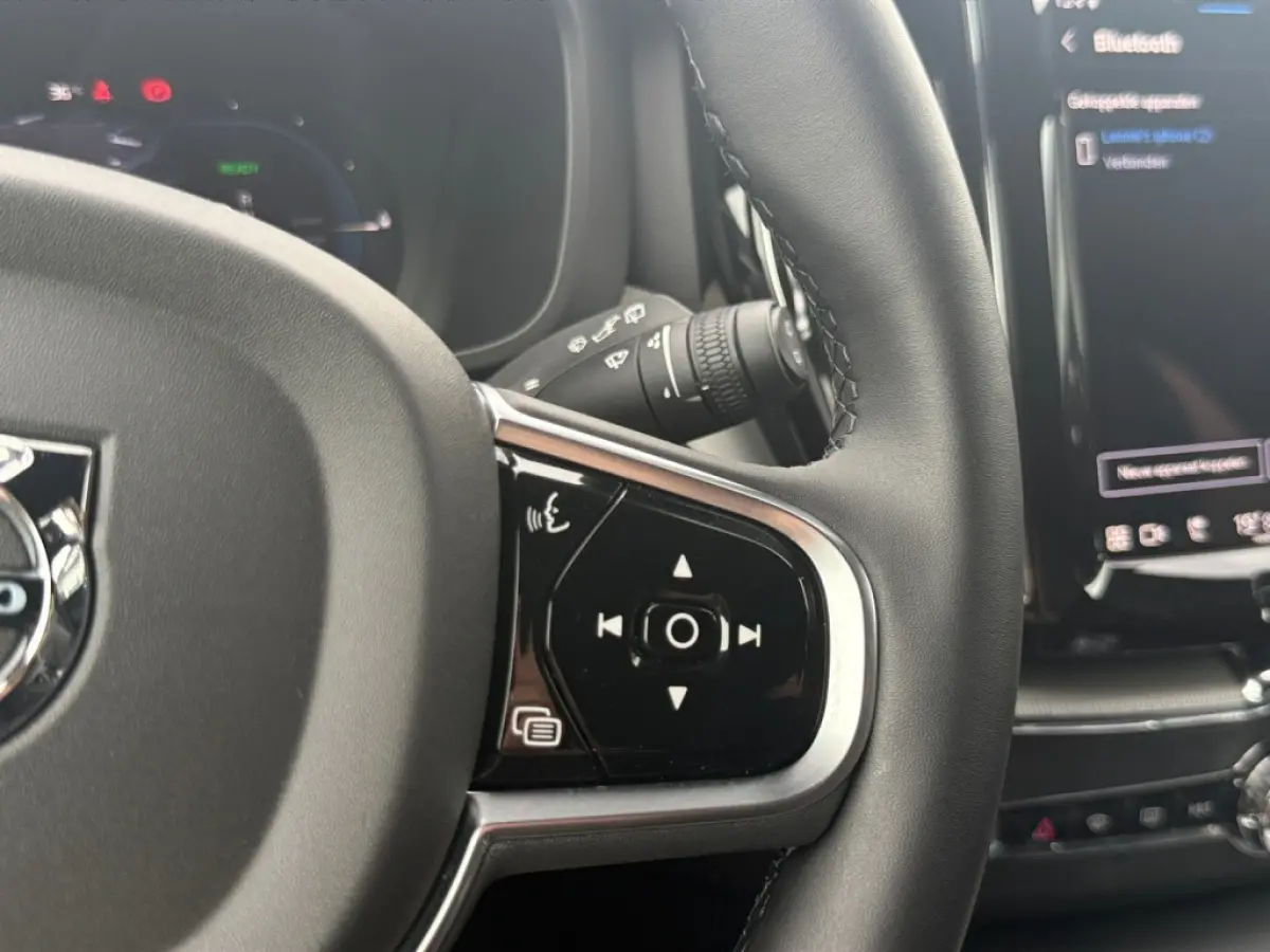2.0 T8 AWD+ Black Edition | panoramadak | Harmann Kardan