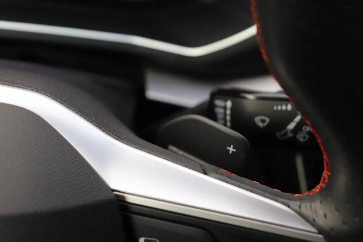 1.5 TSI FR Business Intense 7p. Zeer compleet, trekhaak wegklapbaar, panoramadak, leder.