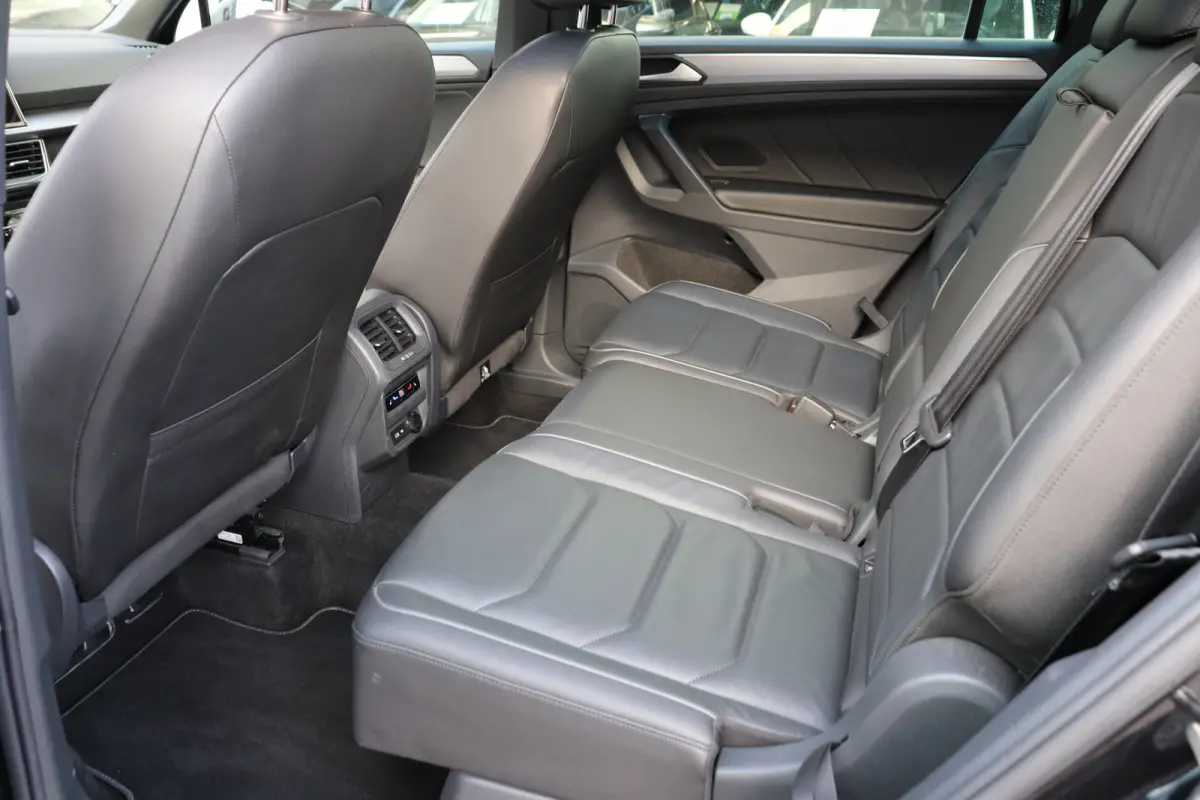 1.5 TSI FR Business Intense 7p. Zeer compleet, trekhaak wegklapbaar, panoramadak, leder.