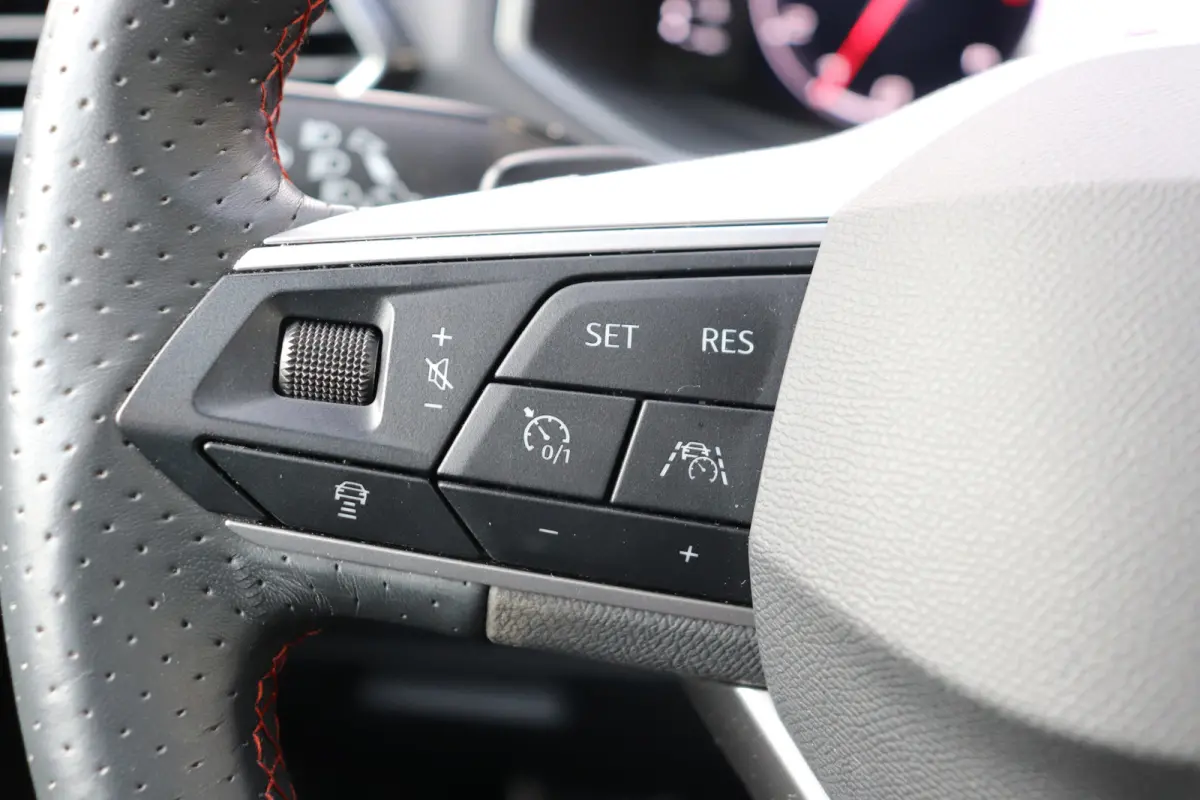 1.5 TSI FR Business Intense 7p. Zeer compleet, trekhaak wegklapbaar, panoramadak, leder.