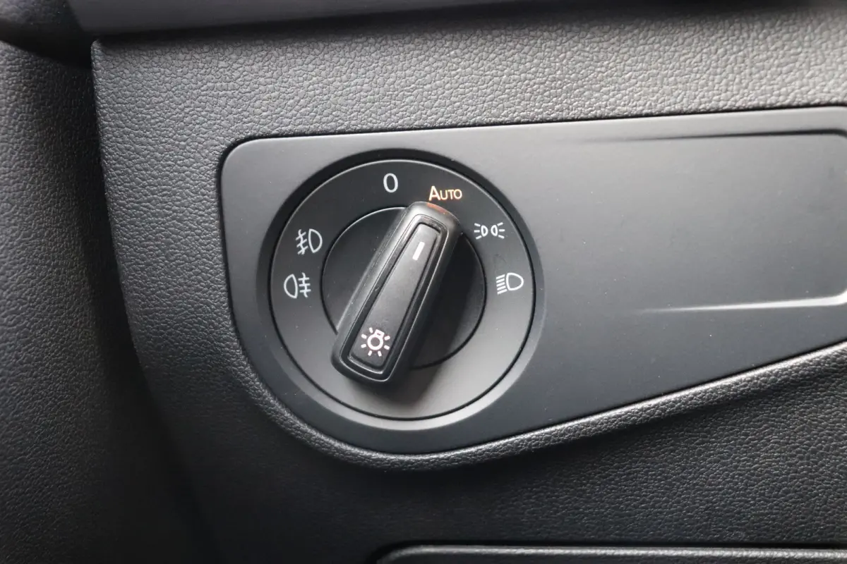 1.5 TSI FR Business Intense 7p. Zeer compleet, trekhaak wegklapbaar, panoramadak, leder.