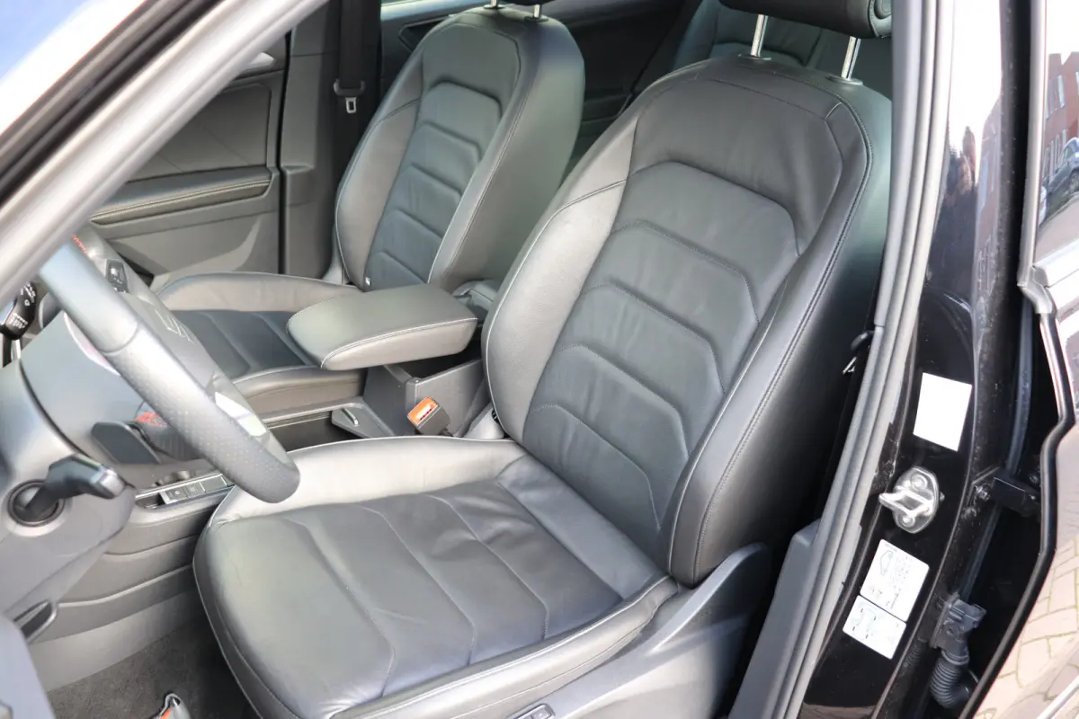1.5 TSI FR Business Intense 7p. Zeer compleet, trekhaak wegklapbaar, panoramadak, leder.