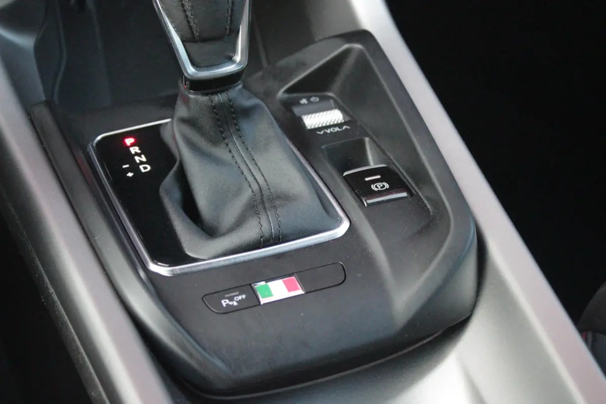 1.5T 160PK Hybrid Veloce TECHNOLOGY PACK: PARKEERWAARSCHUWING VOOR EN ACHTER/360° CAMERA / AUTONOMOUS DRIVING LEVEL 2: ADAPTIVE CRUISE CONTROL/LANE CENTERING ASSIST/TRAFFIC JAM ASSIST DODEH