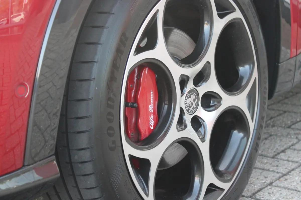1.5T 160PK Hybrid Veloce TECHNOLOGY PACK: PARKEERWAARSCHUWING VOOR EN ACHTER/360° CAMERA / AUTONOMOUS DRIVING LEVEL 2: ADAPTIVE CRUISE CONTROL/LANE CENTERING ASSIST/TRAFFIC JAM ASSIST DODEH