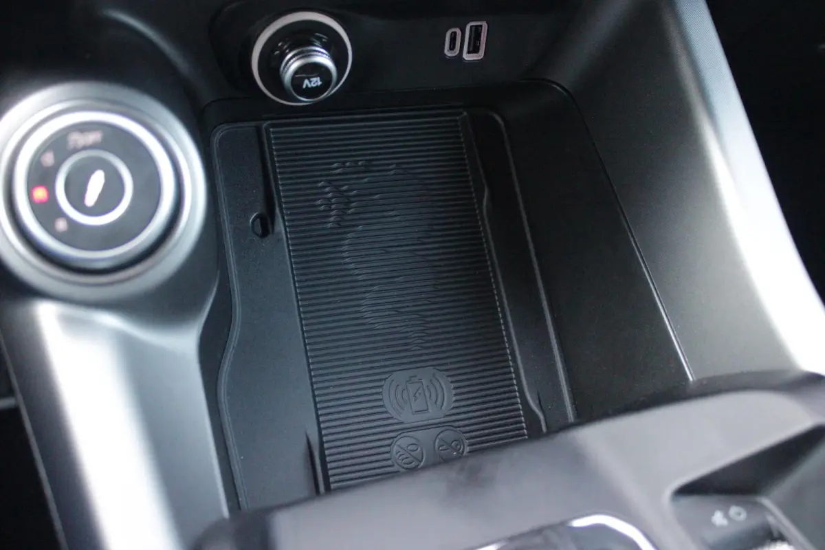 1.5T 160PK Hybrid Veloce TECHNOLOGY PACK: PARKEERWAARSCHUWING VOOR EN ACHTER/360° CAMERA / AUTONOMOUS DRIVING LEVEL 2: ADAPTIVE CRUISE CONTROL/LANE CENTERING ASSIST/TRAFFIC JAM ASSIST DODEH