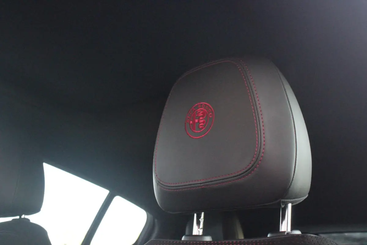 1.5T 160PK Hybrid Veloce TECHNOLOGY PACK: PARKEERWAARSCHUWING VOOR EN ACHTER/360° CAMERA / AUTONOMOUS DRIVING LEVEL 2: ADAPTIVE CRUISE CONTROL/LANE CENTERING ASSIST/TRAFFIC JAM ASSIST DODEH