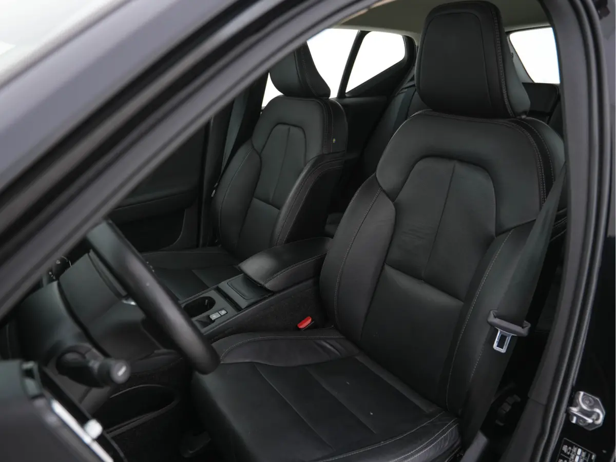 1.5 T3 Inscription Aut. *NAVI-FULLMAP | FULL-LED | LEATHER | DIGI-COCKPIT | CAMERA | BLIS | LANE-ASSIST | COMFORTSEATS | ECC | PDC | CRUISE | 19"ALU*