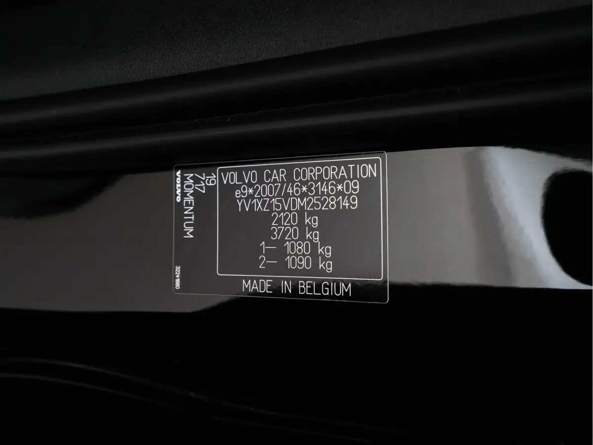 1.5 T3 Inscription Aut. *NAVI-FULLMAP | FULL-LED | LEATHER | DIGI-COCKPIT | CAMERA | BLIS | LANE-ASSIST | COMFORTSEATS | ECC | PDC | CRUISE | 19"ALU*