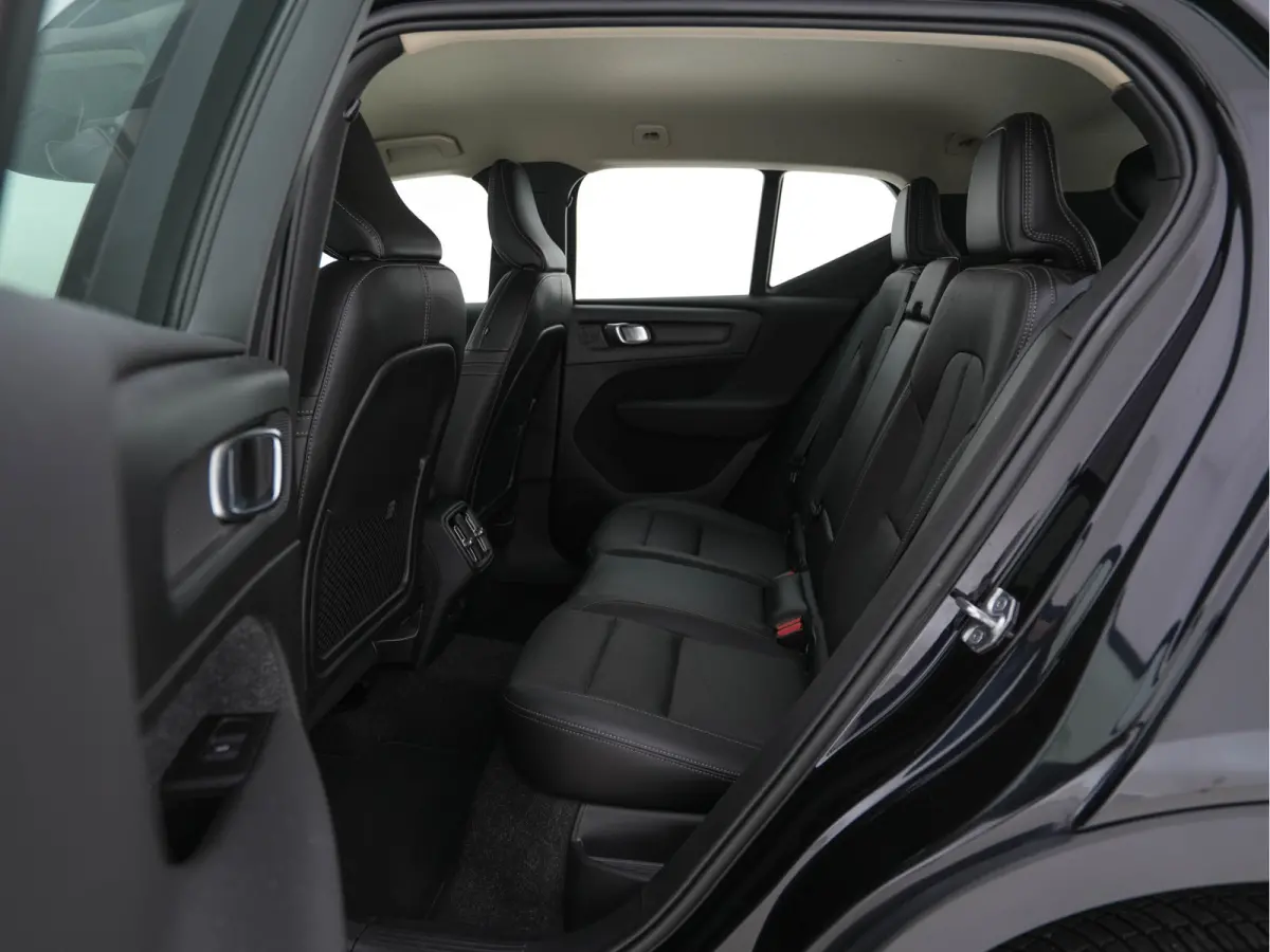 1.5 T3 Inscription Aut. *NAVI-FULLMAP | FULL-LED | LEATHER | DIGI-COCKPIT | CAMERA | BLIS | LANE-ASSIST | COMFORTSEATS | ECC | PDC | CRUISE | 19"ALU*
