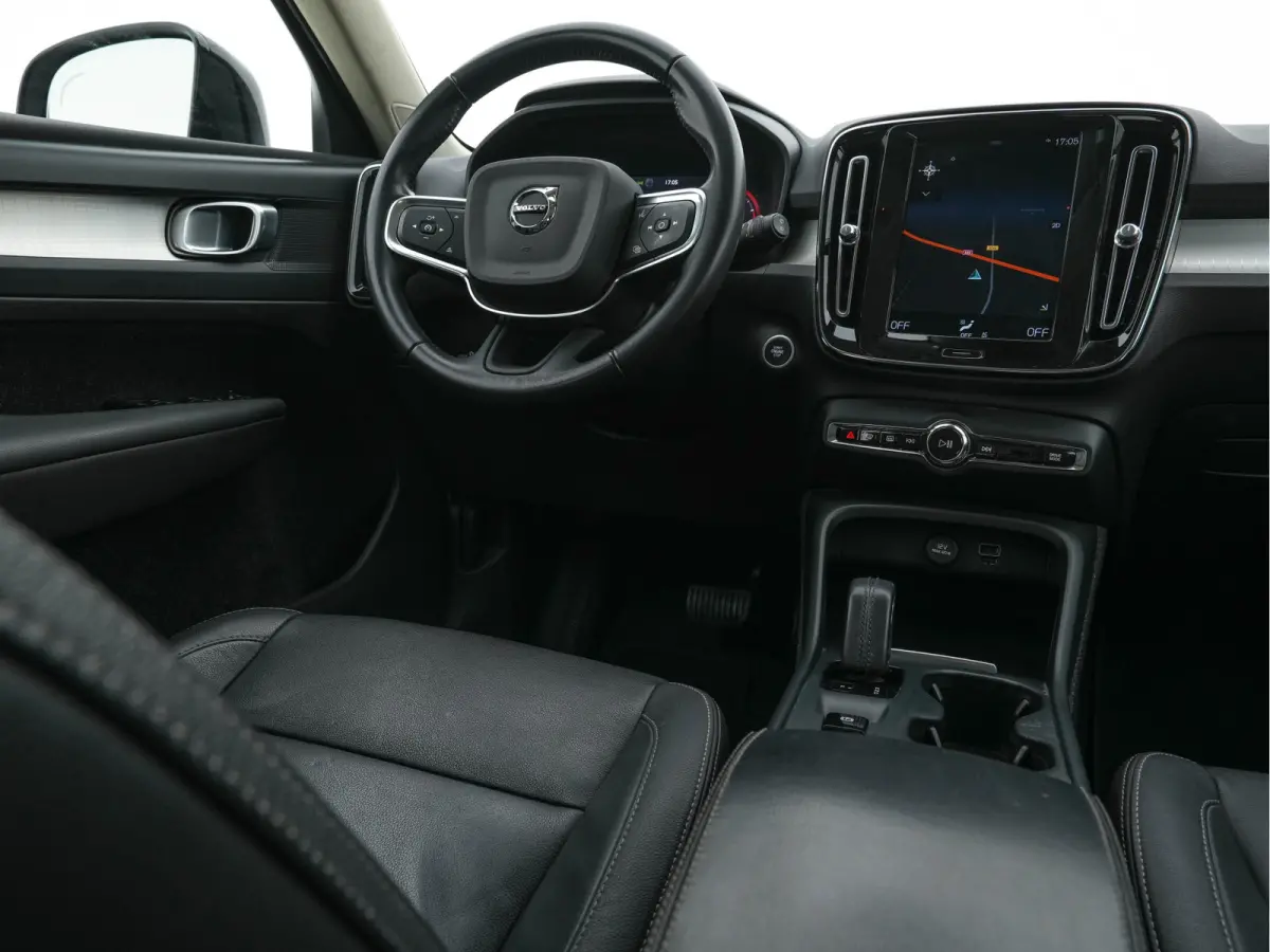 1.5 T3 Inscription Aut. *NAVI-FULLMAP | FULL-LED | LEATHER | DIGI-COCKPIT | CAMERA | BLIS | LANE-ASSIST | COMFORTSEATS | ECC | PDC | CRUISE | 19"ALU*