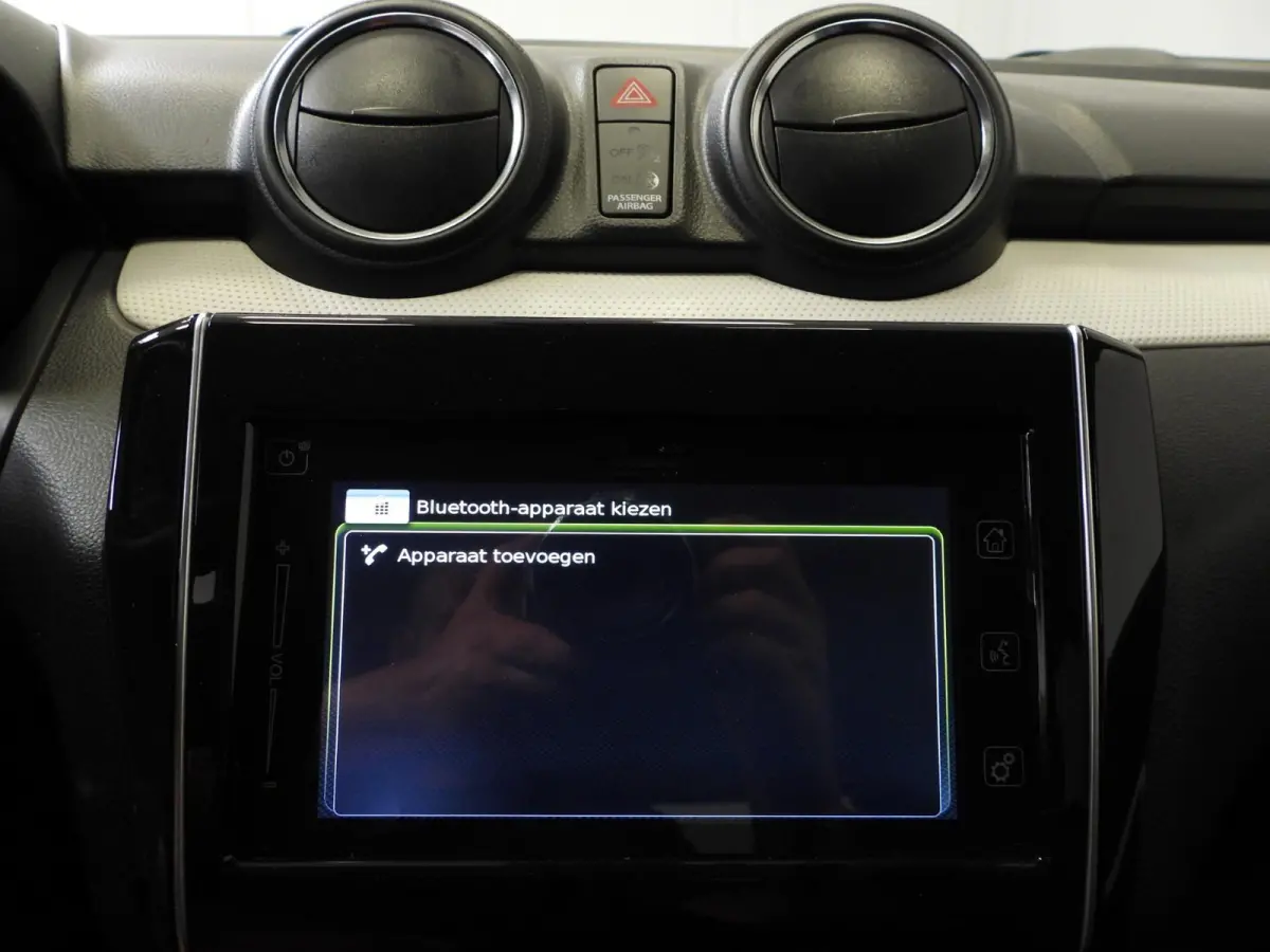 1.2 Select Smart Hybrid NAVI-APP/CAMERA/AIRCO/LED/16"LMV!