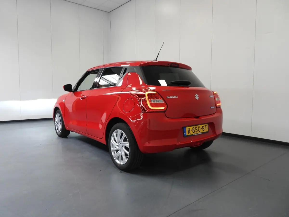 1.2 Select Smart Hybrid NAVI-APP/CAMERA/AIRCO/LED/16"LMV!