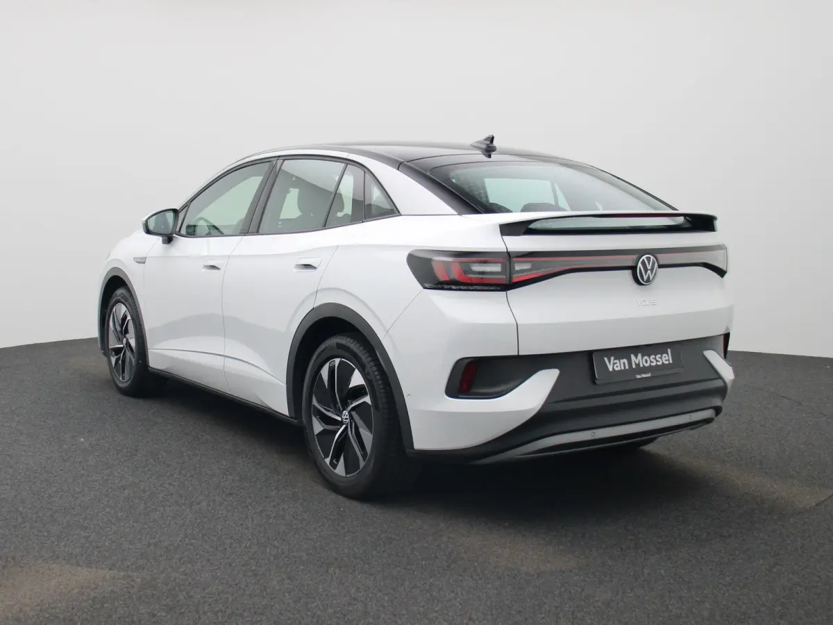 ID.5 Pro 77 kWh 174 PK| Dealeronderhouden | Navigatie | Achteruitrijcamera | Stoelverwarming | Stuurwielverwarming | Artvelours | Parkeersensoren