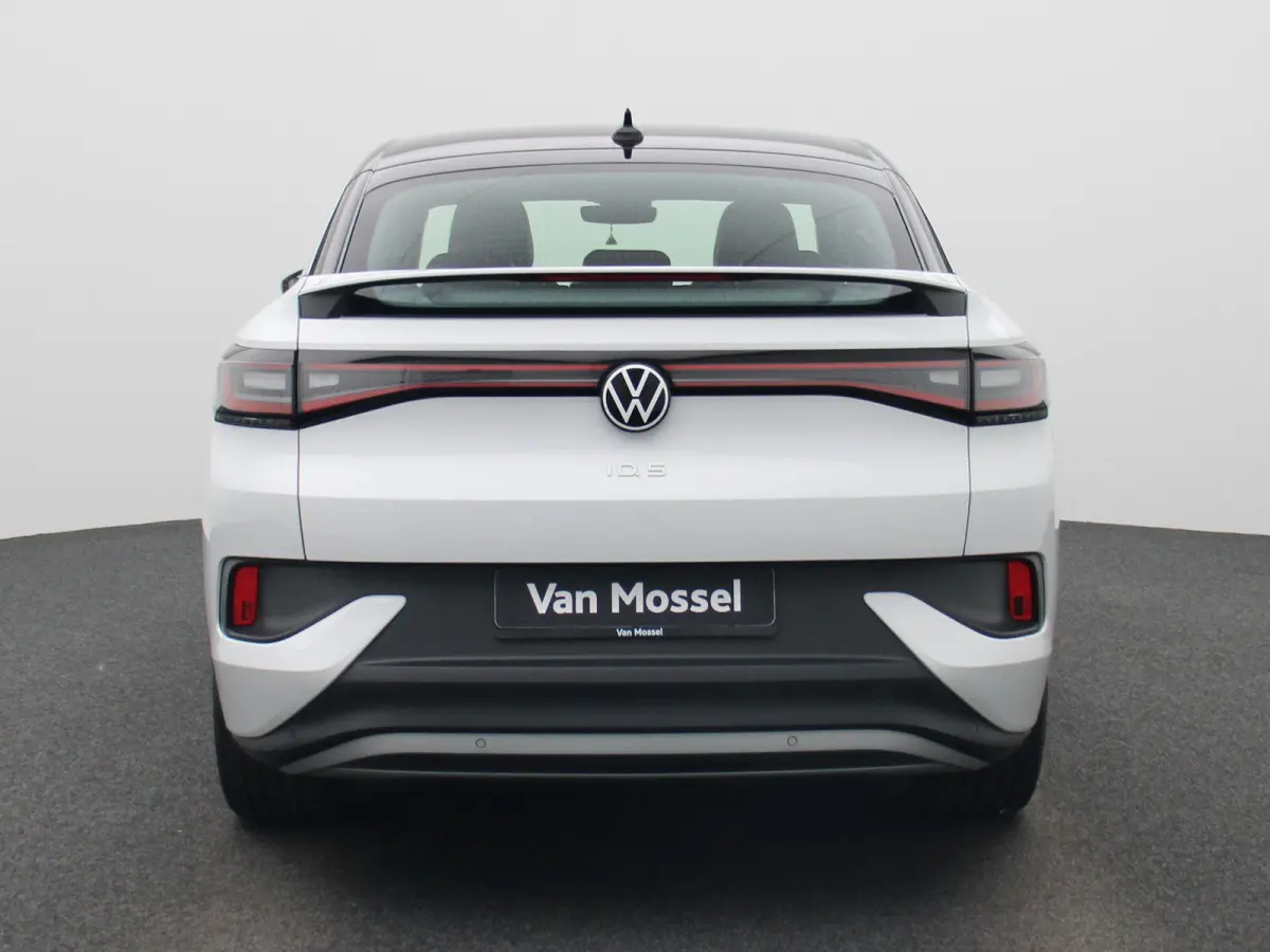 ID.5 Pro 77 kWh 174 PK| Dealeronderhouden | Navigatie | Achteruitrijcamera | Stoelverwarming | Stuurwielverwarming | Artvelours | Parkeersensoren