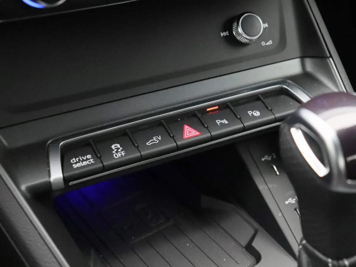 45 TFSI e S edition 245 PK | Automaat | S-line | Navigatie Plus | Virtual Cockpit Plus | Audi Sound System | Optiekpakket Zwart | Achteruitrijcamera | Parkeersensoren | Cruise Control | Stoe