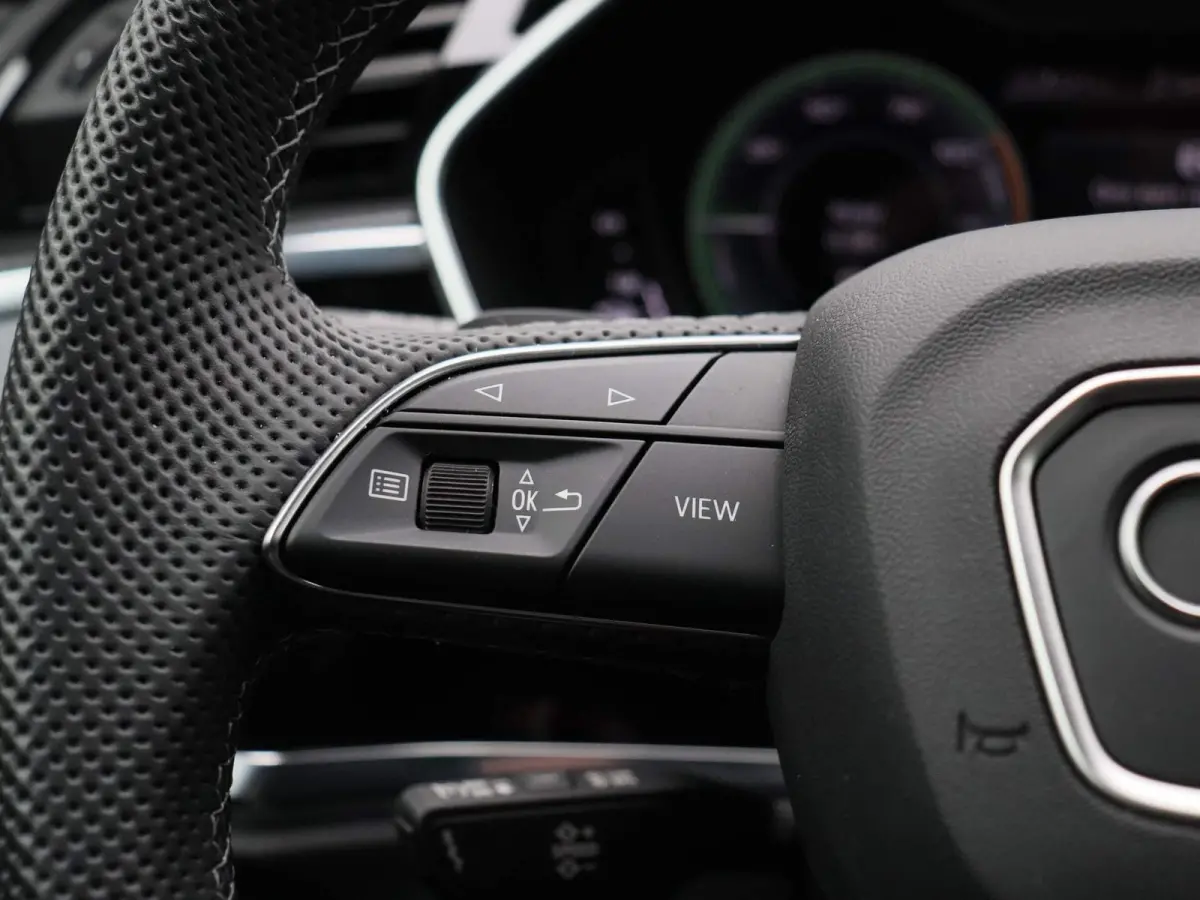 45 TFSI e S edition 245 PK | Automaat | S-line | Navigatie Plus | Virtual Cockpit Plus | Audi Sound System | Optiekpakket Zwart | Achteruitrijcamera | Parkeersensoren | Cruise Control | Stoe