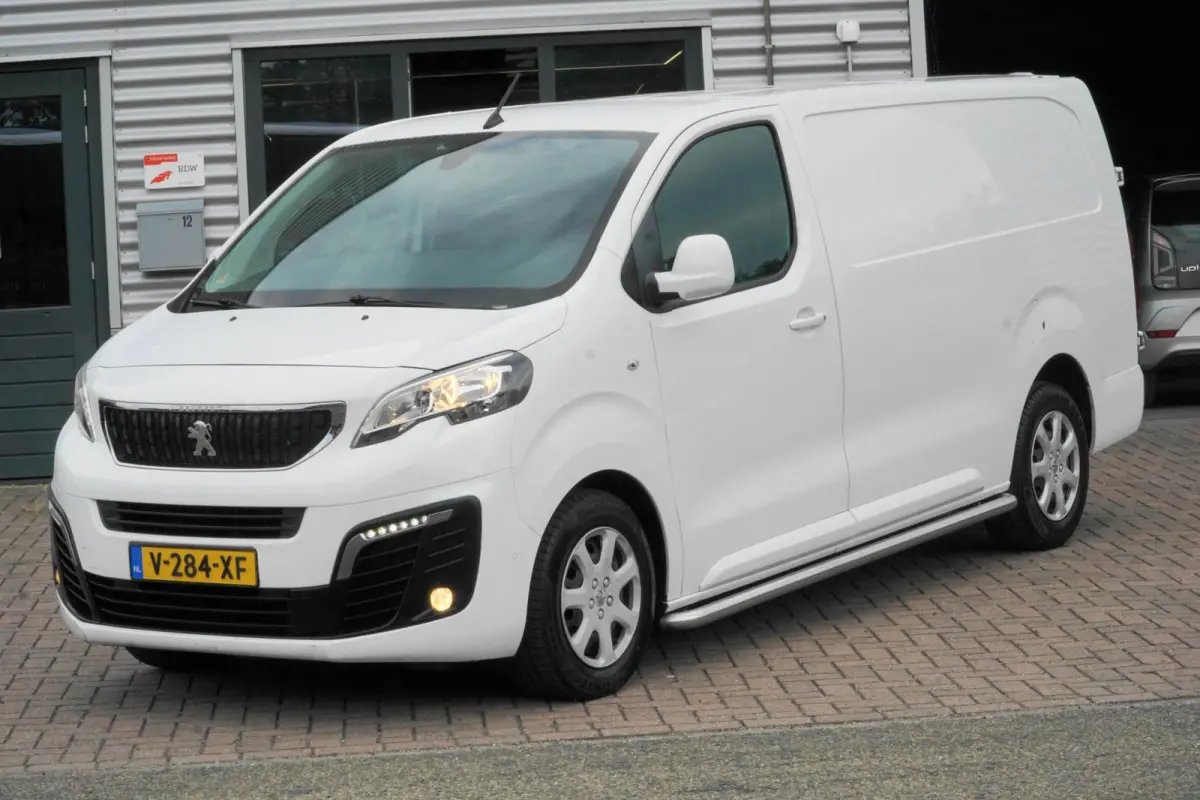 231L 2.0 BlueHDI 180 Premium Pack