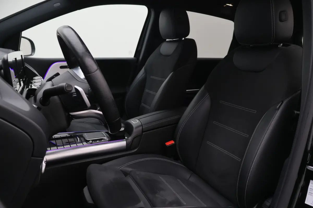 250 e Business Line Camera, Cruise, Apple Carplay, LED, PDC, Sfeerverlichting, Trekhaak, 18''