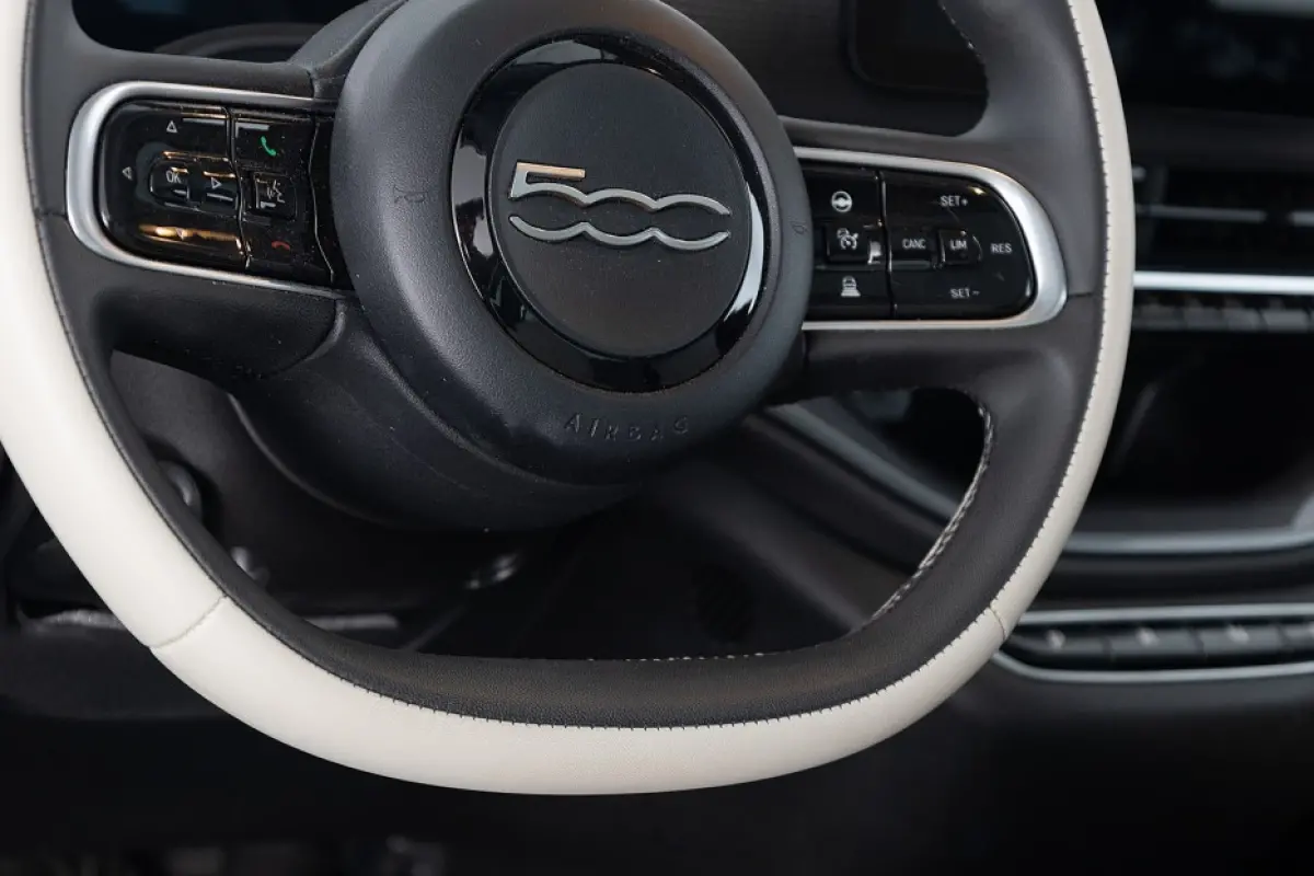 42kWh La Prima | PANORAMA | ADAPTIVE CRUISE | CAMERA | SOH: 93,7% | !