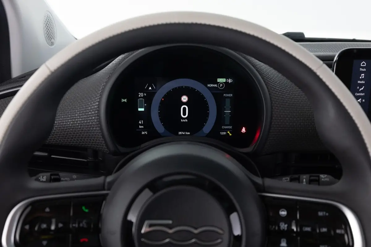 42kWh La Prima | PANORAMA | ADAPTIVE CRUISE | CAMERA | SOH: 93,7% | !