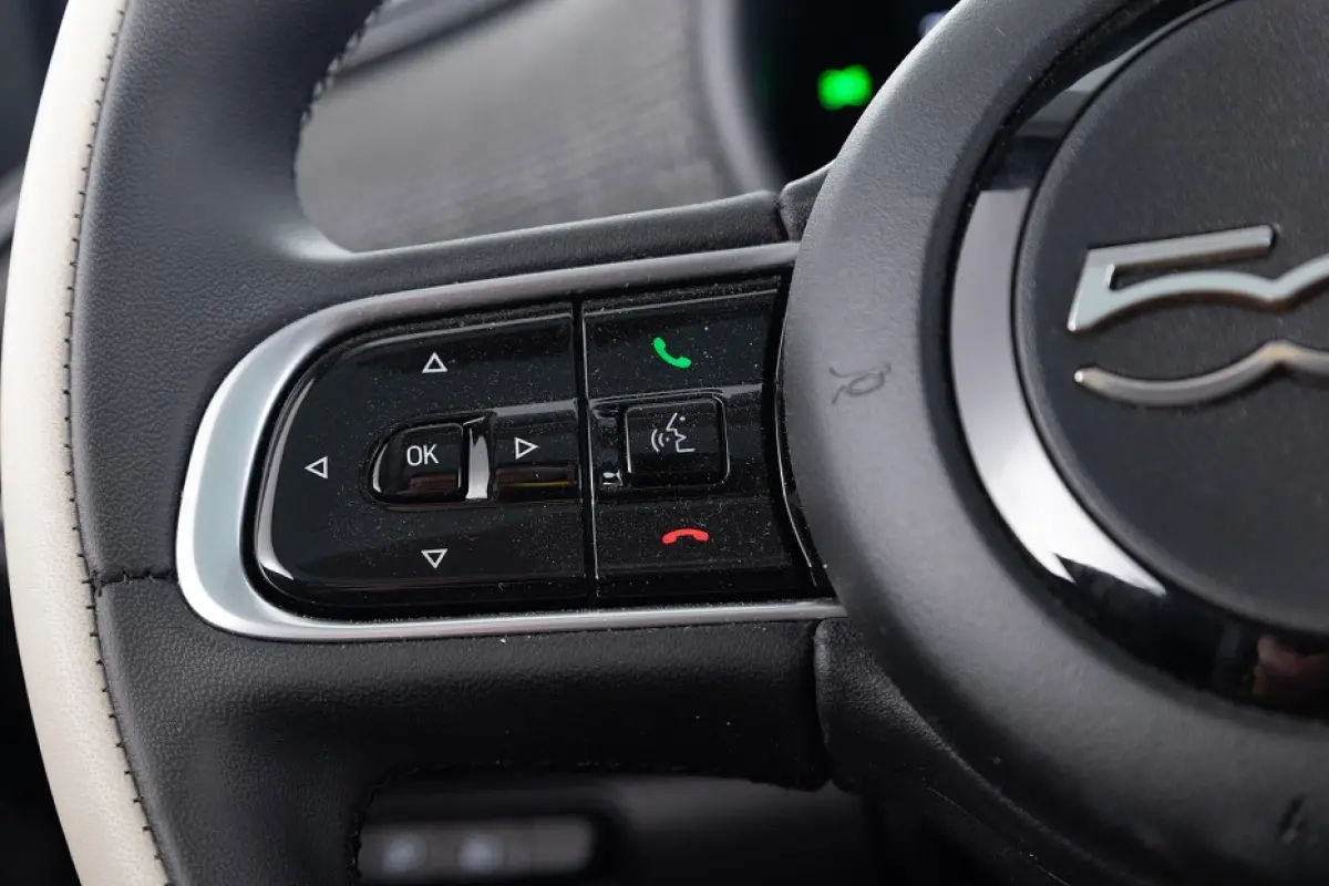 42kWh La Prima | PANORAMA | ADAPTIVE CRUISE | CAMERA | SOH: 93,7% | !