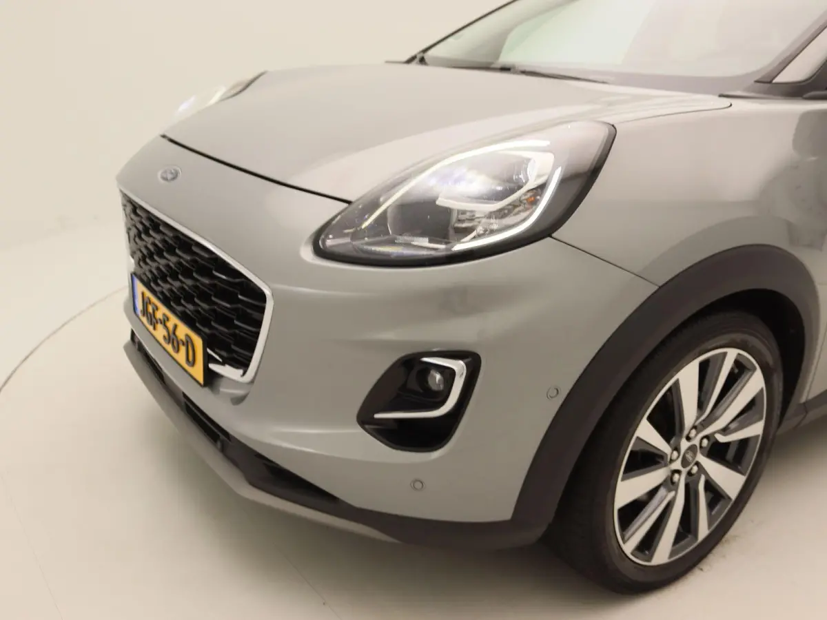 1.0 EcoBoost Titanium X First Edition | Apple Carplay/Android Auto | Achteruitrijcamera | Winterpakket | Cruise Control | Lichtmetalen Velgen |
