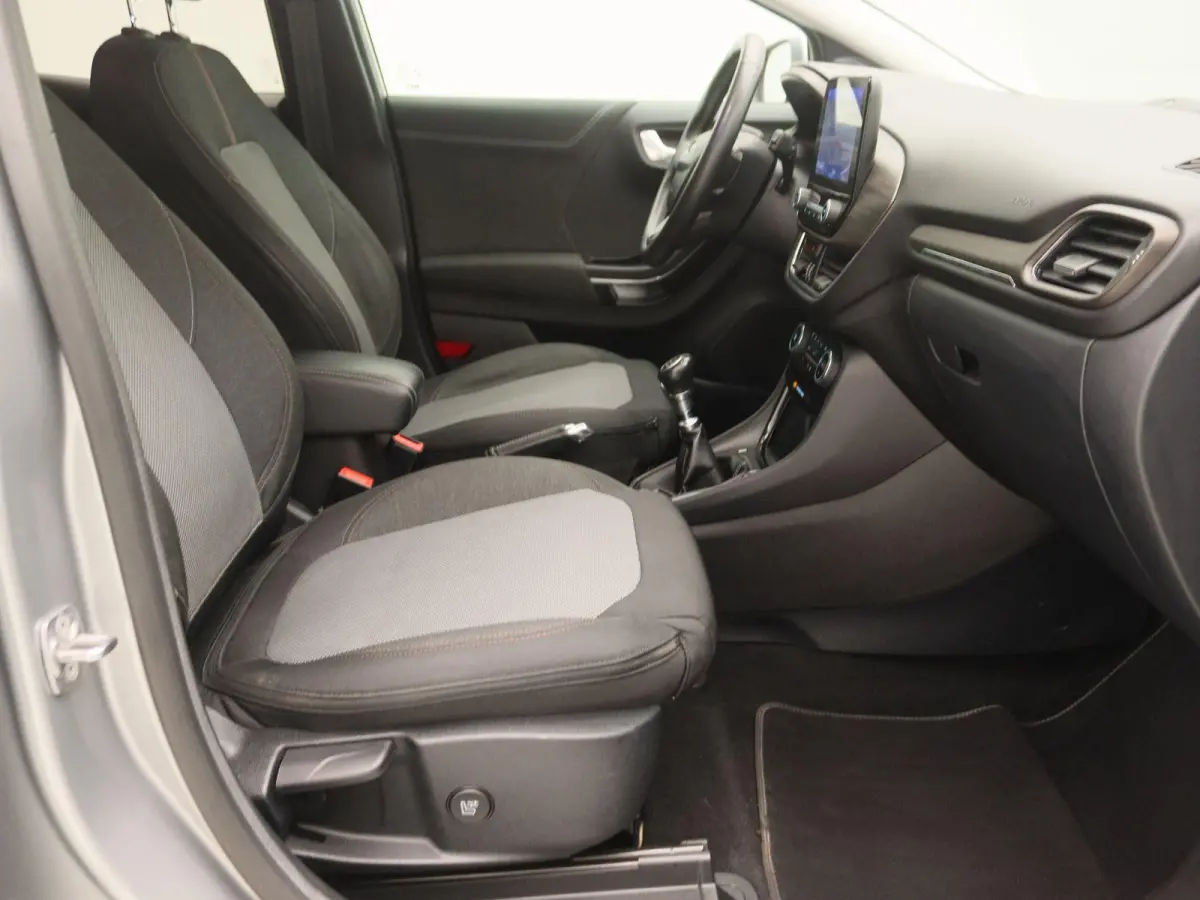 1.0 EcoBoost Titanium X First Edition | Apple Carplay/Android Auto | Achteruitrijcamera | Winterpakket | Cruise Control | Lichtmetalen Velgen |