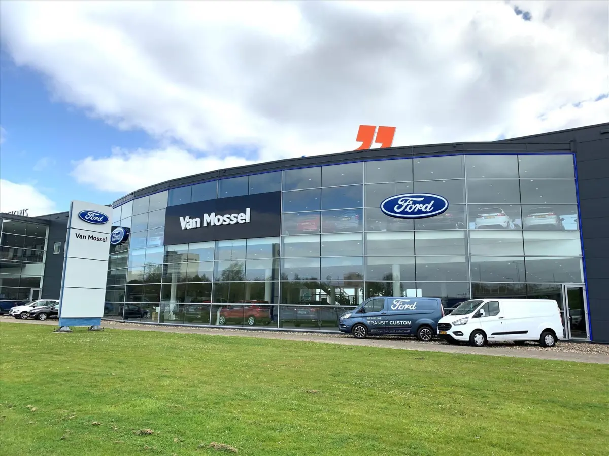 1.0 EcoBoost Titanium X First Edition | Apple Carplay/Android Auto | Achteruitrijcamera | Winterpakket | Cruise Control | Lichtmetalen Velgen |