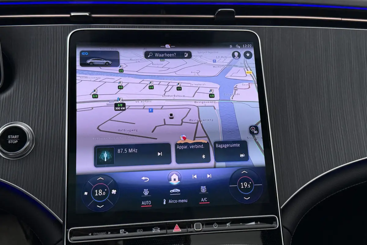 300 Luxury Line 89 kWh (99%SOH) Warmtepomp Pano-dak Burmester Adapt.Cruise