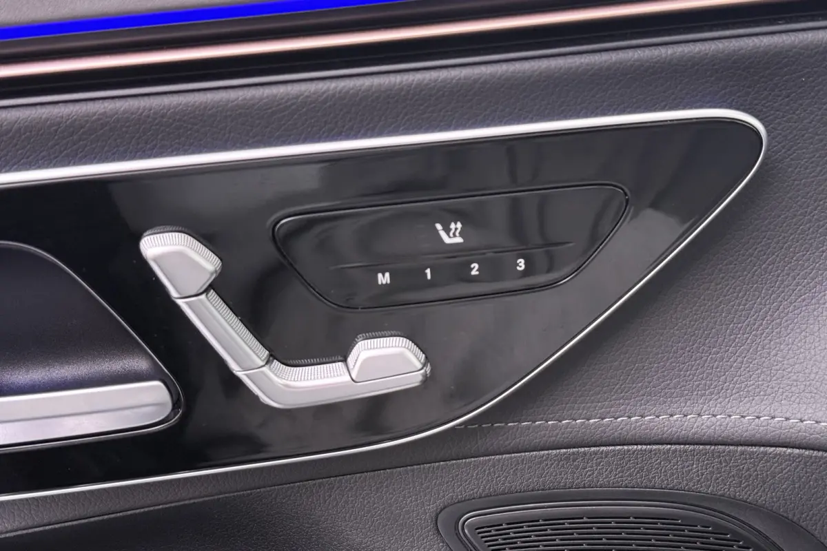 300 Luxury Line 89 kWh (99%SOH) Warmtepomp Pano-dak Burmester Adapt.Cruise