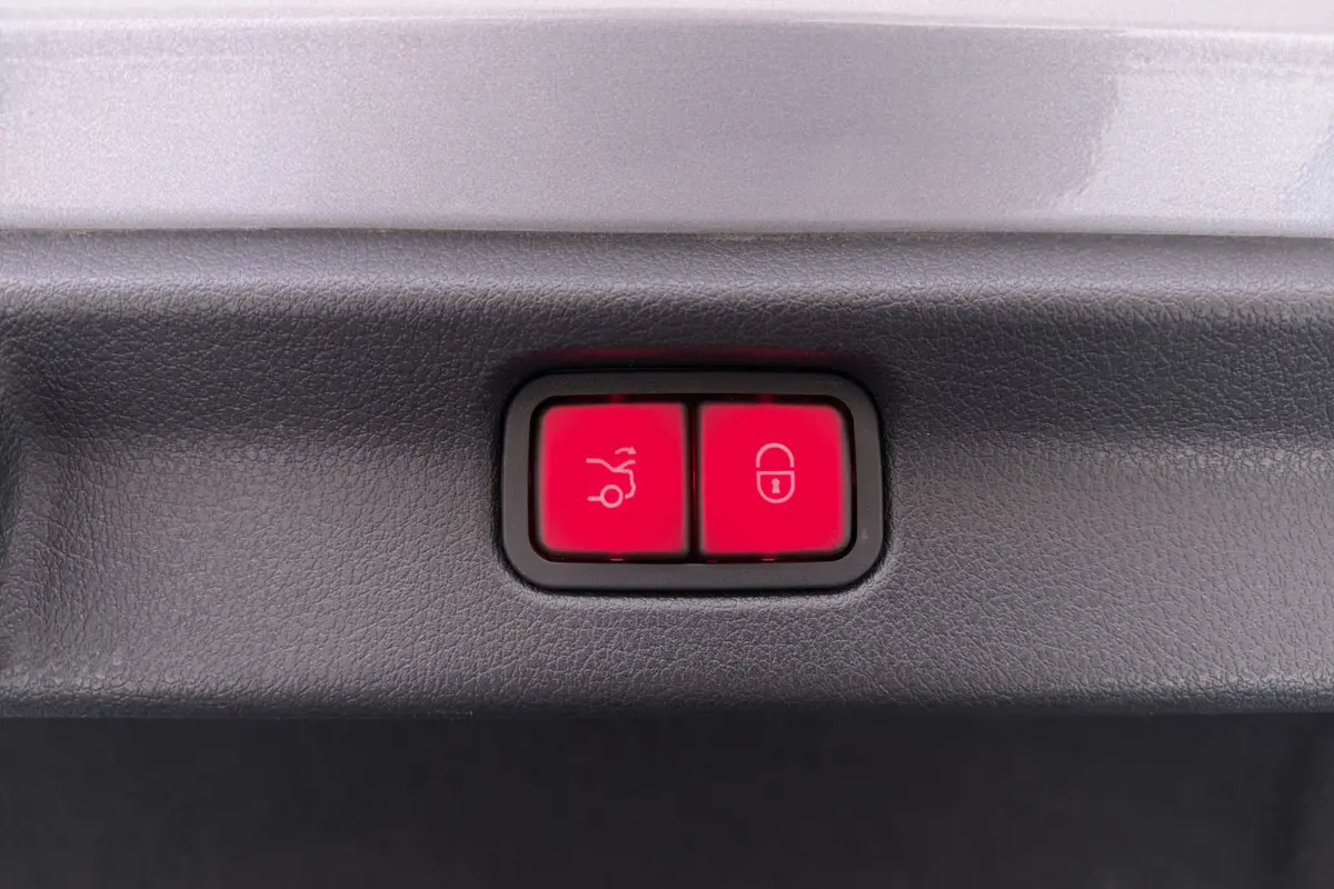 300 Luxury Line 89 kWh (99%SOH) Warmtepomp Pano-dak Burmester Adapt.Cruise