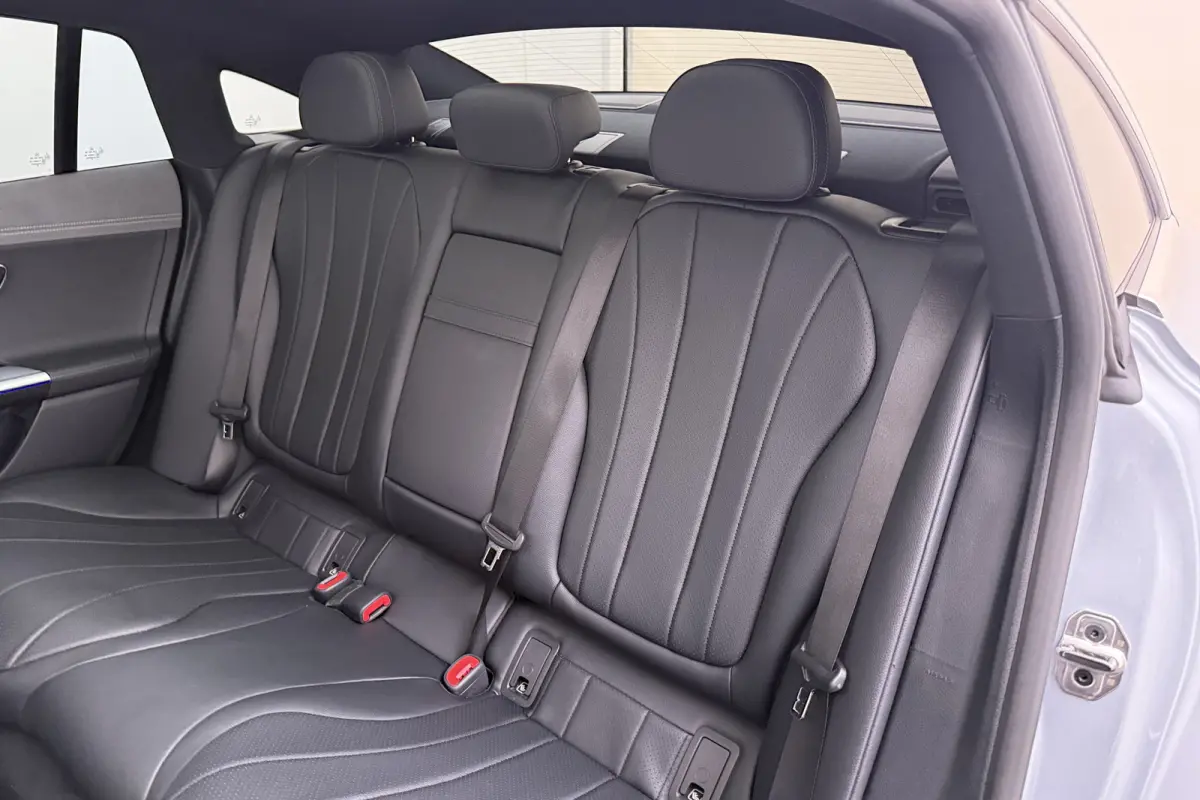 300 Luxury Line 89 kWh (99%SOH) Warmtepomp Pano-dak Burmester Adapt.Cruise