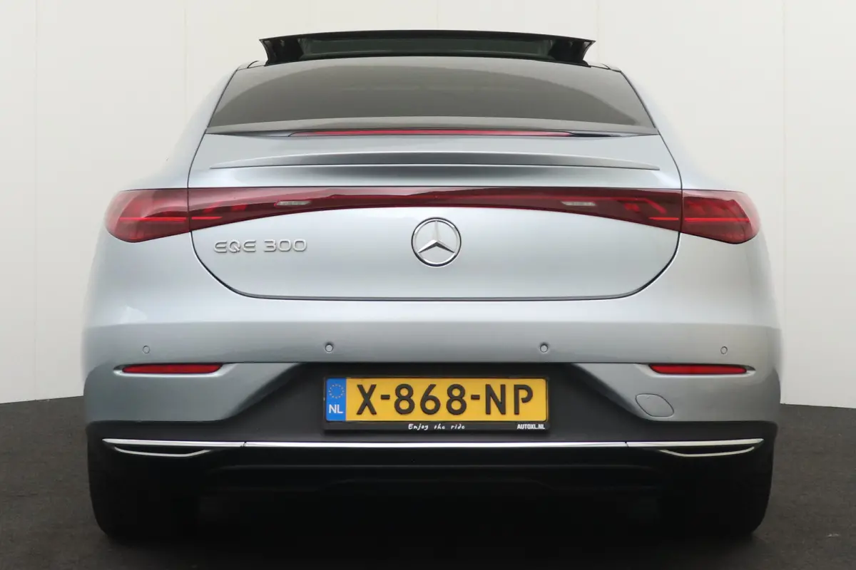 300 Luxury Line 89 kWh (99%SOH) Warmtepomp Pano-dak Burmester Adapt.Cruise