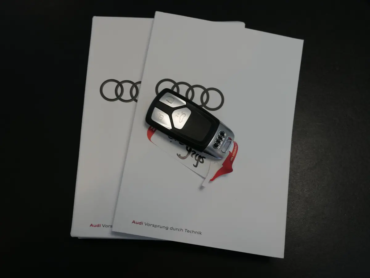 50 TFSI e S-line Competition | Black optic | Panoramadak | 360°-camera | Memory | Sportstuur | Matrix LED | Dodehoek detectie | Keyless | Draadloze telefoonlader | Apple-/Android Carplay