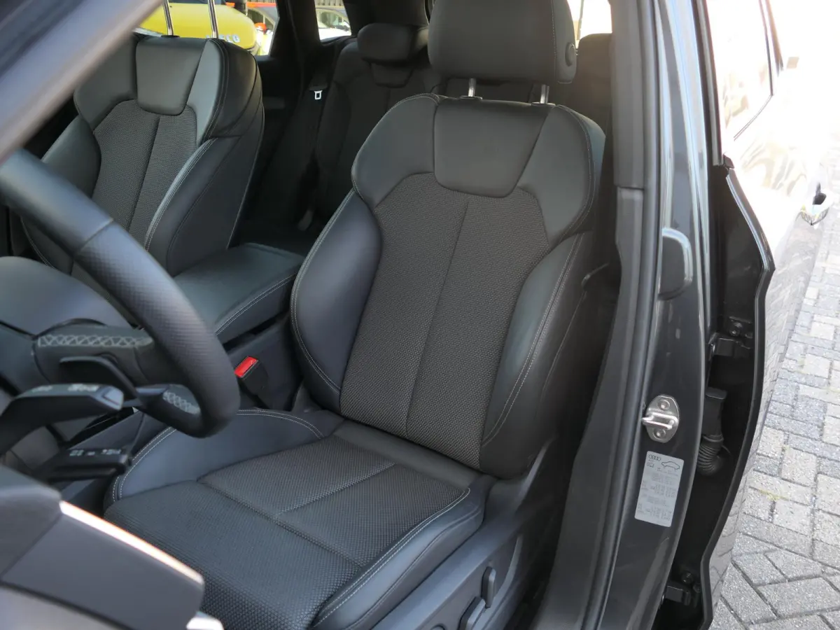 50 TFSI e S-line Competition | Black optic | Panoramadak | 360°-camera | Memory | Sportstuur | Matrix LED | Dodehoek detectie | Keyless | Draadloze telefoonlader | Apple-/Android Carplay