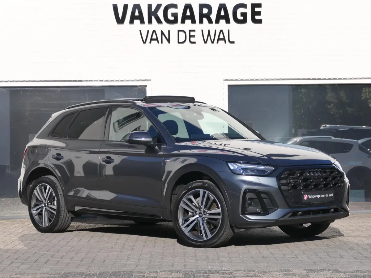 50 TFSI e S-line Competition | Black optic | Panoramadak | 360°-camera | Memory | Sportstuur | Matrix LED | Dodehoek detectie | Keyless | Draadloze telefoonlader | Apple-/Android Carplay