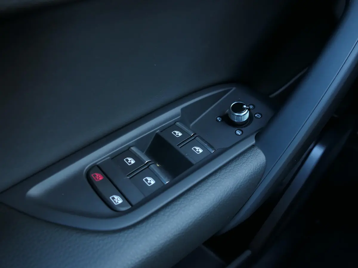 50 TFSI e S-line Competition | Black optic | Panoramadak | 360°-camera | Memory | Sportstuur | Matrix LED | Dodehoek detectie | Keyless | Draadloze telefoonlader | Apple-/Android Carplay
