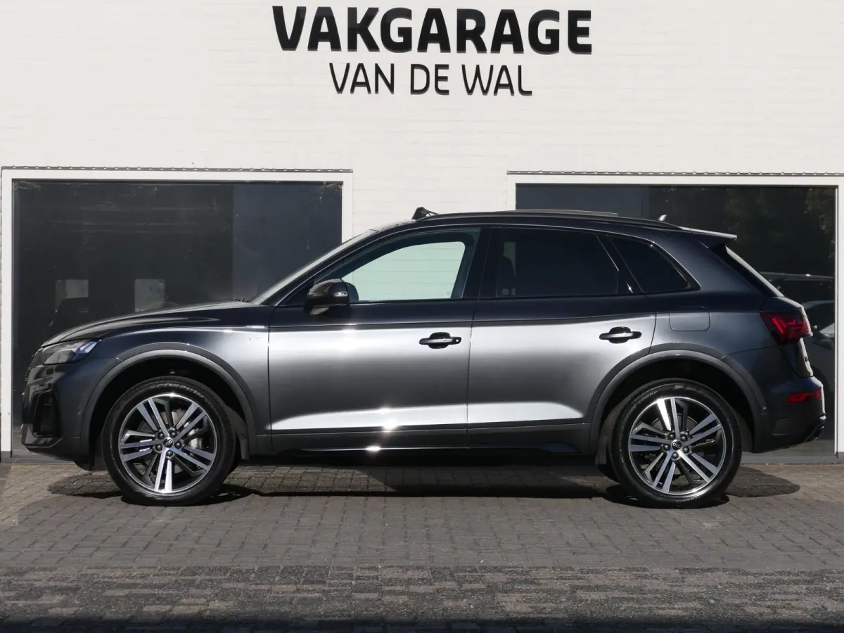 50 TFSI e S-line Competition | Black optic | Panoramadak | 360°-camera | Memory | Sportstuur | Matrix LED | Dodehoek detectie | Keyless | Draadloze telefoonlader | Apple-/Android Carplay